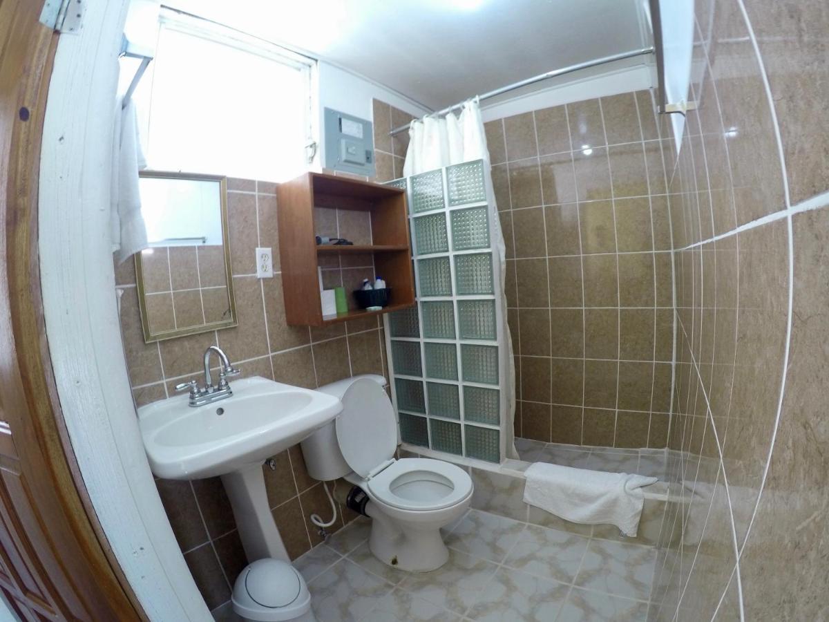 Chila'S Accommodations Caye Caulker Ngoại thất bức ảnh