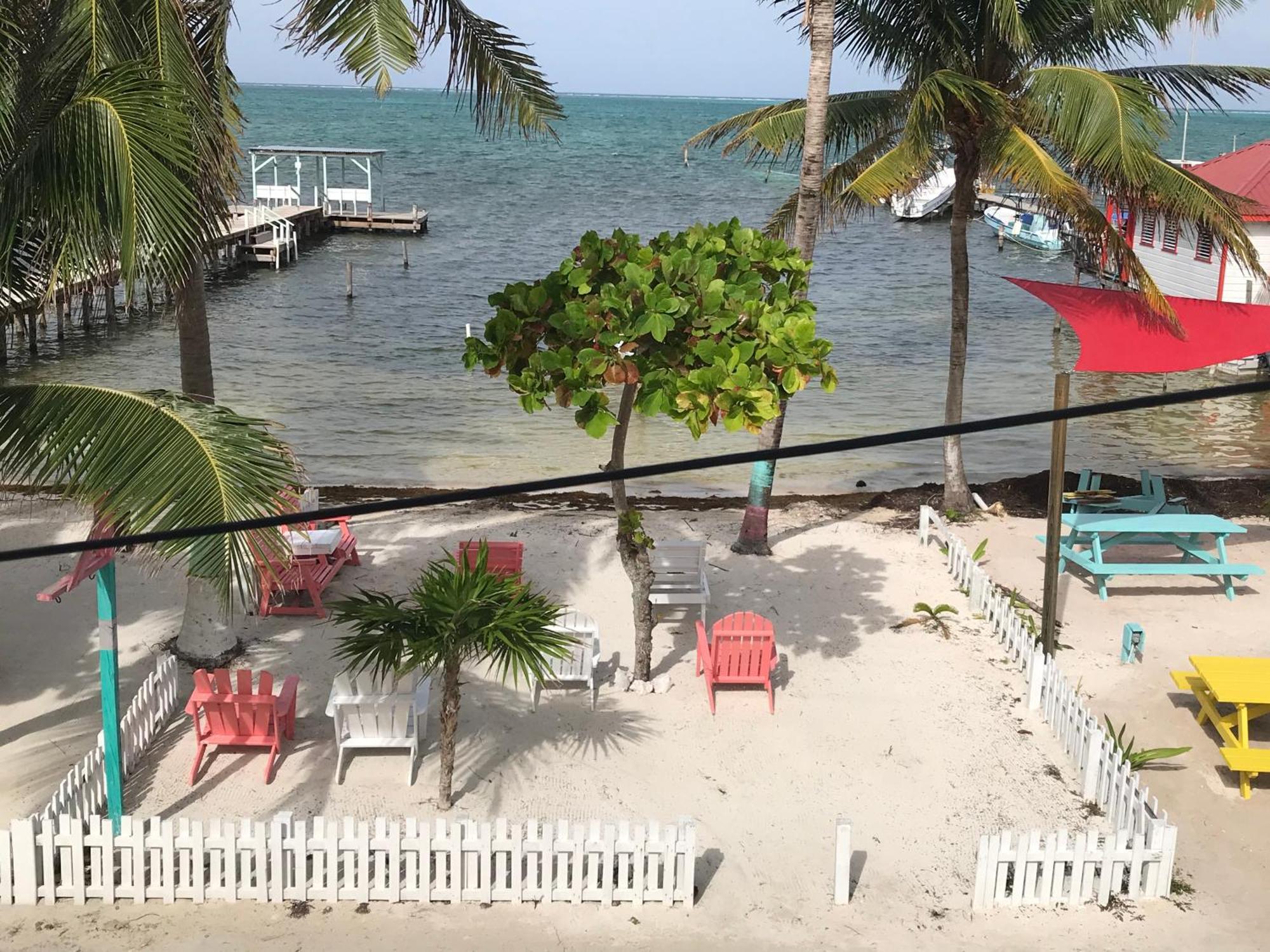 Chila'S Accommodations Caye Caulker Ngoại thất bức ảnh